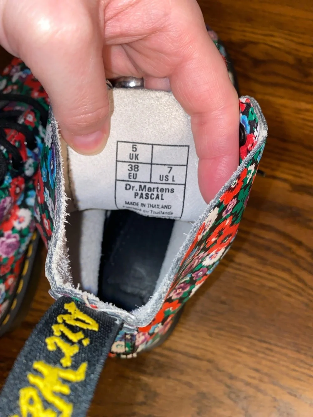 Dr. Martens 1460 Pascal Wanderlust Floral Boots Leather 8 Eye Multi Size 7 - Picture 11 of 11